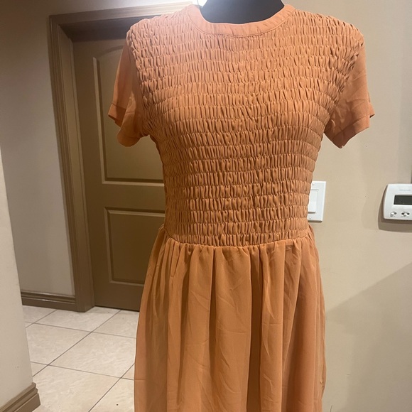 The Hanger Dresses & Skirts - Short dress really cute